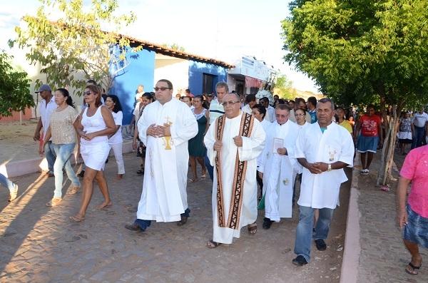 Centenas de fies participam da procissão de Santo Inácio de Loyola   - Imagem 4