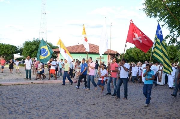 Centenas de fies participam da procissão de Santo Inácio de Loyola   - Imagem 20