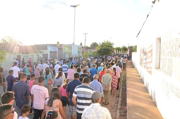 Centenas de fies participam da procissão de Santo Inácio de Loyola   - Imagem 6