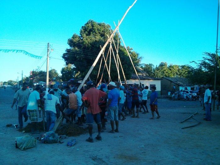 Levantamento do mastro, uma festa tradicional repassada de geração em geração  - Imagem 4