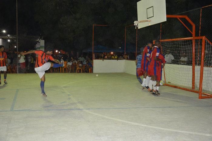 Prefeitura inaugura quadra poliesportiva na comunidade Tucuns em pleno festejo - Imagem 39