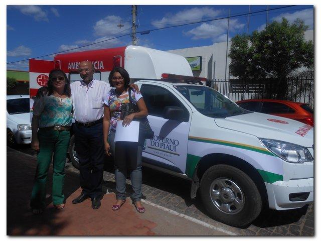 Dr. Moura conseguiu em parceria com a Secretarria do Estado uma ambulância para o Hospital Inhazinha Nunes - Imagem 4