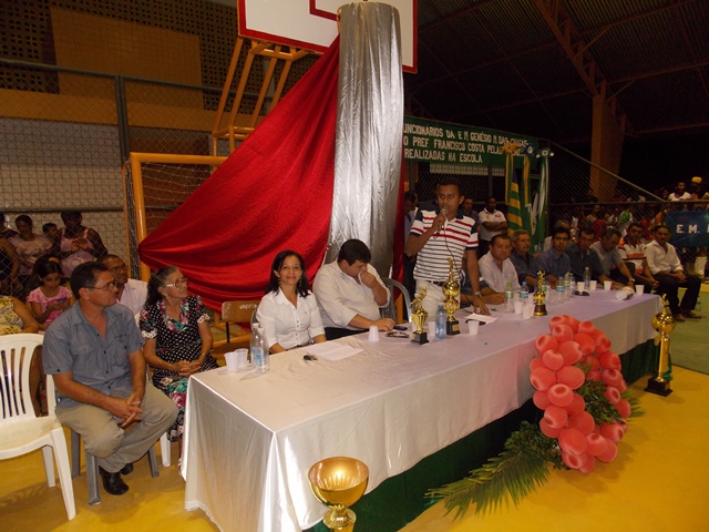 Prefeito Dr. Francisco inaugura Quadra Poliesportiva Coberta da Escola Genésio Moreira - Imagem 58