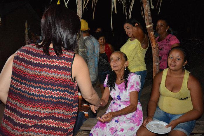 Prefeita Renata Coelho prestigia festejos de Bom Jesus da Lapa na comunidade Morrinhos - Imagem 3