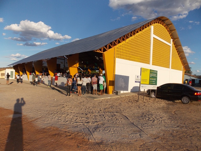 Prefeito Dr. Francisco inaugura Quadra Poliesportiva Coberta da Escola Genésio Moreira - Imagem 10
