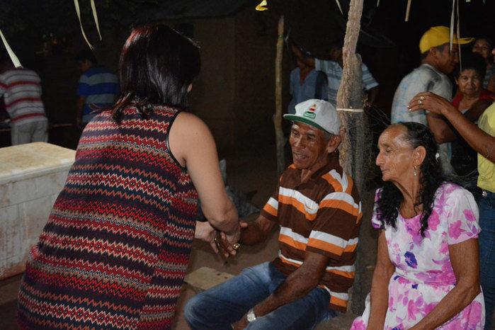 Prefeita Renata Coelho prestigia festejos de Bom Jesus da Lapa na comunidade Morrinhos - Imagem 4