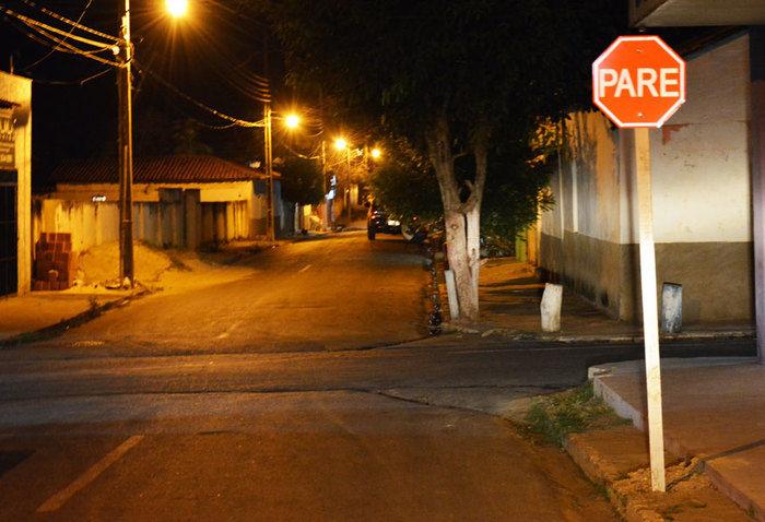 É iniciada a instalação de placas de trânsito em vias de Uruçuí - Imagem 1