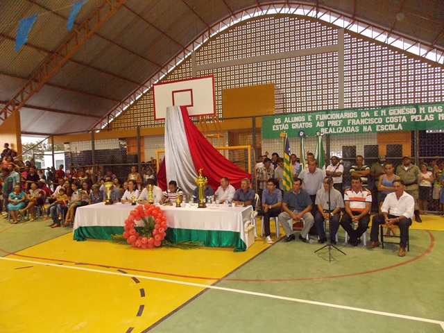 Prefeito Dr. Francisco inaugura Quadra Poliesportiva Coberta da Escola Genésio Moreira - Imagem 39