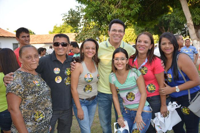 Comitê de campanha do PMDB é inaugurado com grande caminhada em Uruçuí - Imagem 12