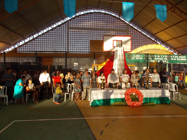 Prefeito Dr. Francisco inaugura Quadra Poliesportiva Coberta da Escola Genésio Moreira - Imagem 22