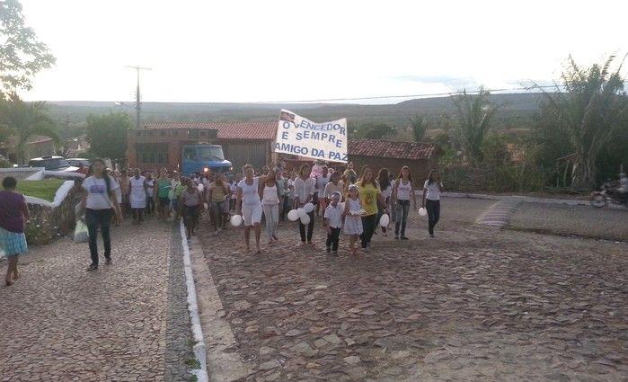 Caminhada pela paz abre Festejos religiosos de julho em Francinópolis - Imagem 13