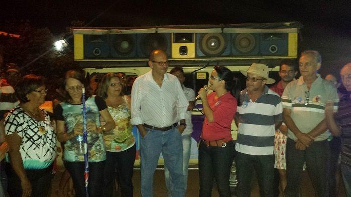 Deputado Estadual Fernando Monteiro realizou reunião com moradores da Vila França - Imagem 12