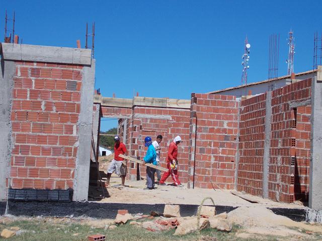 Construção da Unidade Básica de Saúde do Bairro Esperança I está bastante avançada‏ - Imagem 7