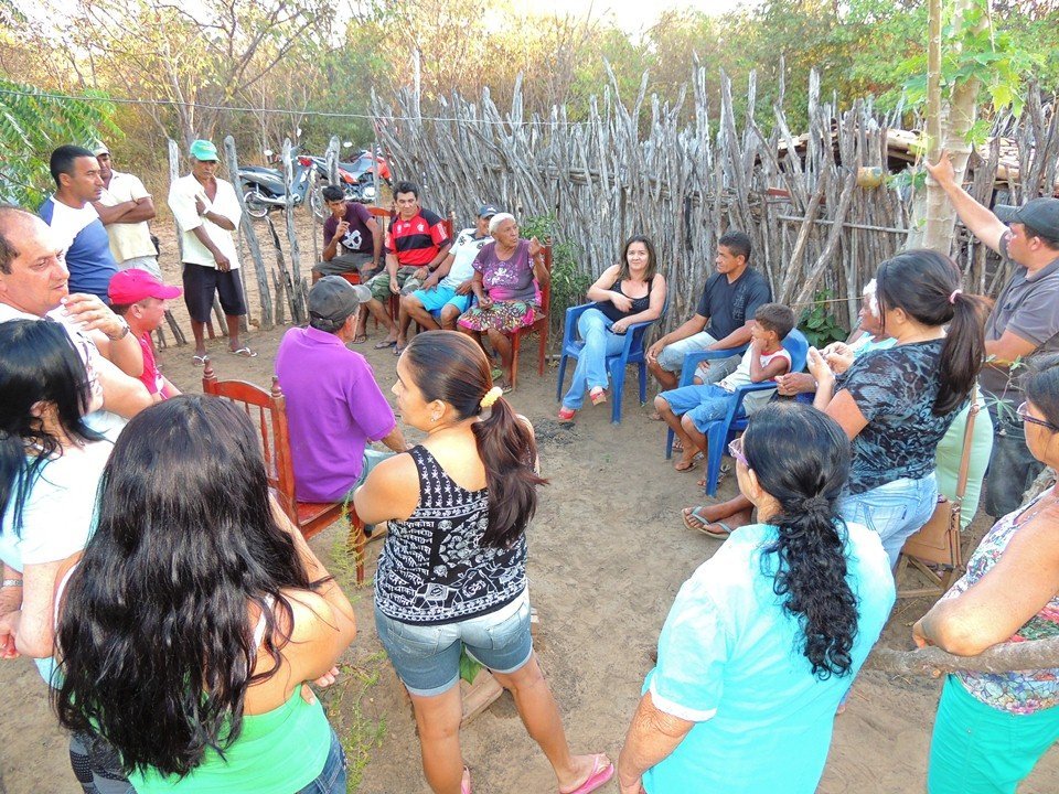 Neuma Café visita comunidade e se compromete em atender reivindicação breve