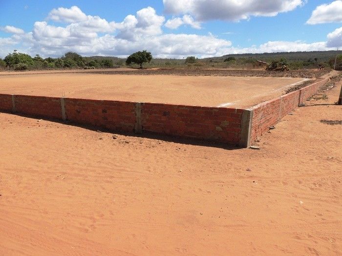 Campo de Saibro obra em fase bem acelerada - Imagem 1