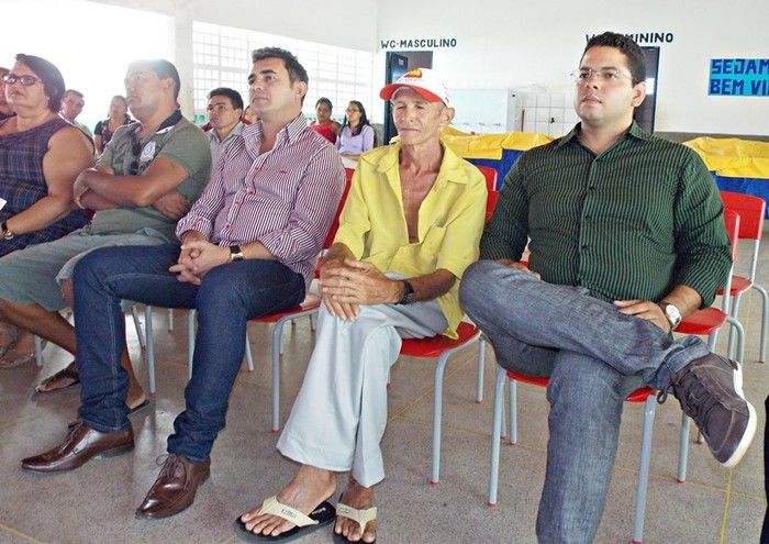 Secretaria de Educação realiza belíssimo café da manhã em homenagem ao dia dos Pais - Imagem 48