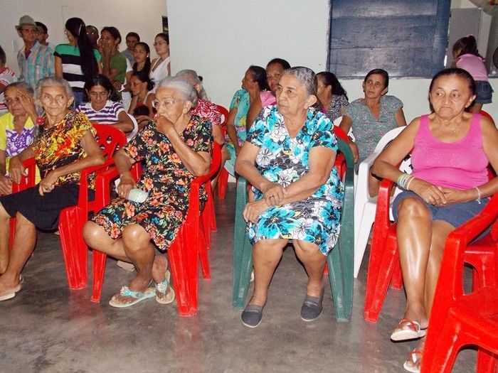 Secretaria Municipal de Assistência Social realiza tarde de lazer aos Idosos do município  - Imagem 10