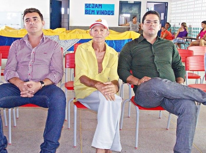 Secretaria de Educação realiza belíssimo café da manhã em homenagem ao dia dos Pais - Imagem 5