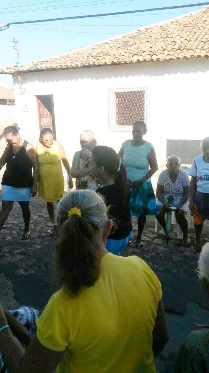 CRAS realiza café da manhã com idosos - Imagem 33