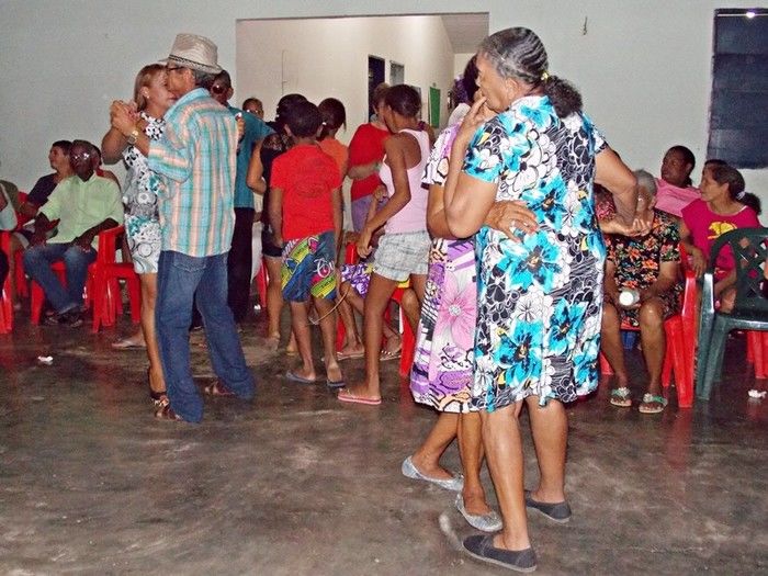 Secretaria Municipal de Assistência Social realiza tarde de lazer aos Idosos do município  - Imagem 15
