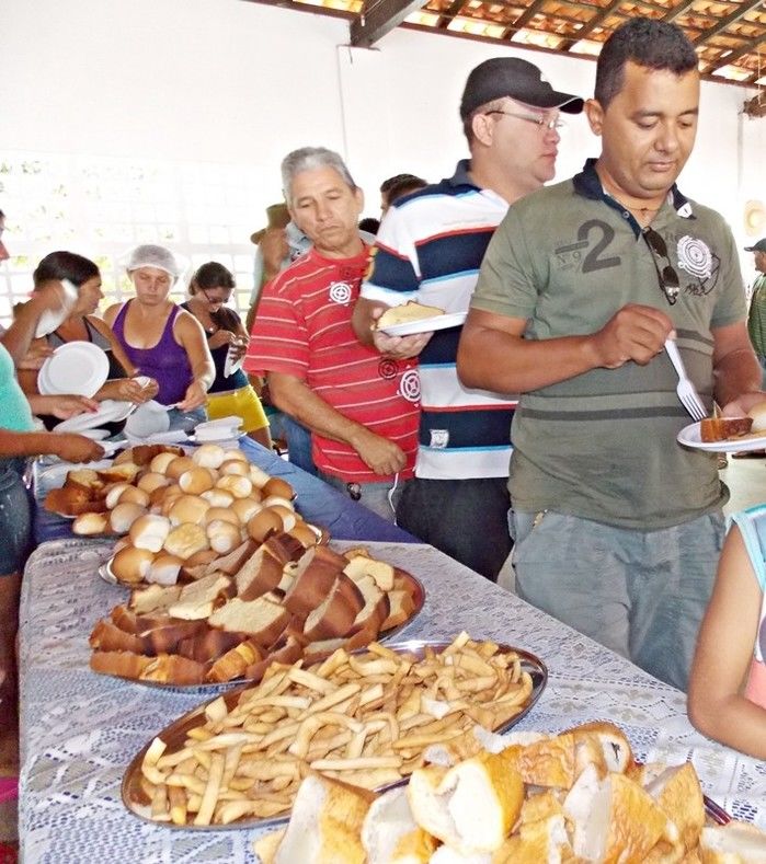 Secretaria de Educação realiza belíssimo café da manhã em homenagem ao dia dos Pais - Imagem 37