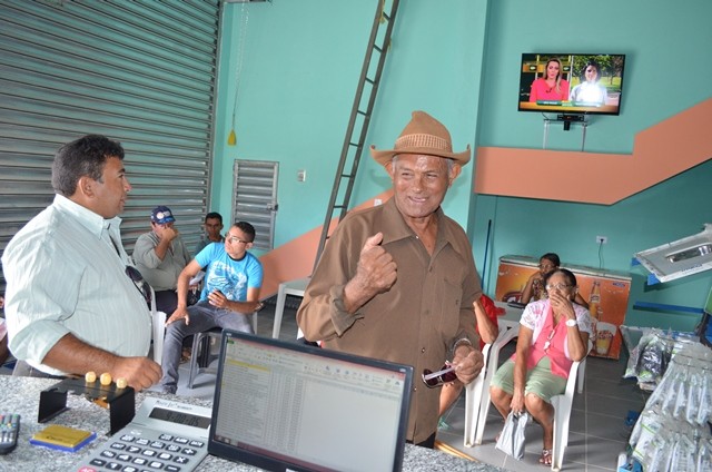 Vera Mendes: Inaugurada a mais nova loja de material de construção. - Imagem 6