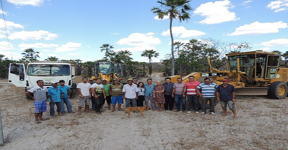 Maquinários chegam ao povoado Terras Pretas