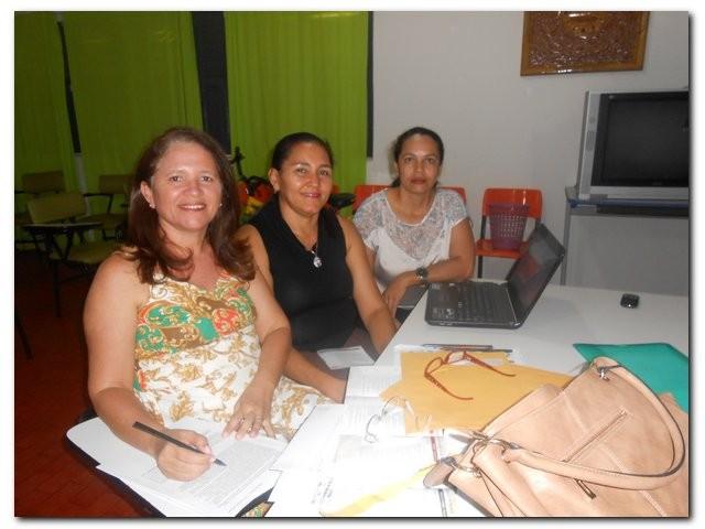 Comissão Julgadora Municipal das Olimpíadas de Língua Portuguesa avaliam textos enviados pelas escolas - Imagem 2