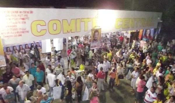 Prefeito Antônio Parambú participa de inauguração do comitê em  Água Branca - Imagem 4