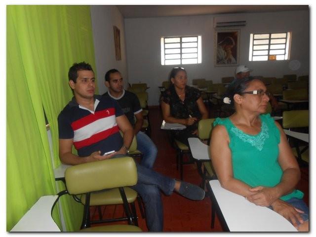 SEBRAE realiza reunião com comerciantes e pequenos micro-empreendedores sobre a Lei Geral Municipal - Imagem 6