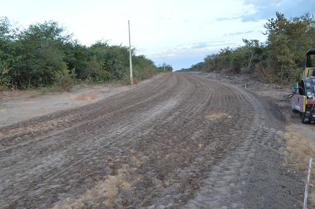 Bernildo Val visita trajeto onde será asfaltado na zona rural de Buriti dos Lopes - Imagem 2