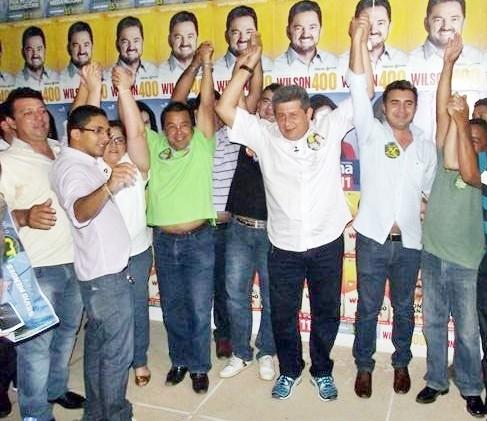 Prefeito Antônio Parambú participa de inauguração do comitê em  Água Branca - Imagem 3