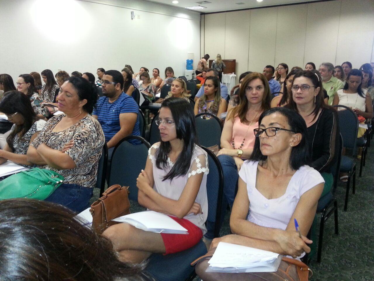 Primeira dama de Buriti dos Lopes participa de seminário sobre a Proteção Social Especial do SUAS