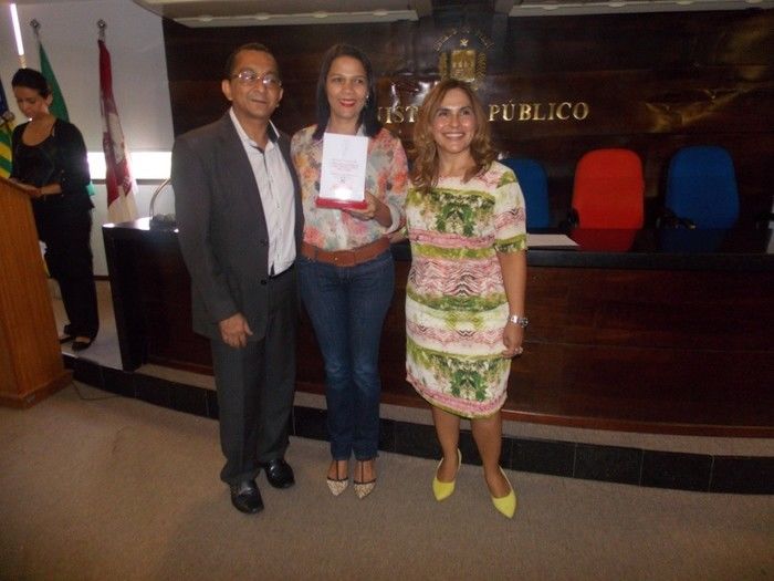 Personalidades que combatem a violência contra a Mulher são homenageadas pelo Ministério Público do Piauí que combatem a violência contra a mulher - Imagem 12