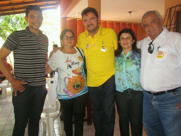 Sr. Manoel Lucas homenageia todos os pais da família Pereira. - Imagem 5