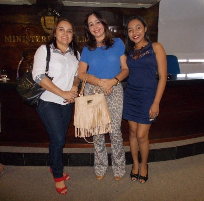 Primeira dama e idealizadora do Projeto Neylivia Oliveira da Costa “Mulher Viva”, Lindyane Batista recebe homenagem do Ministério Público do Estado - Imagem 1