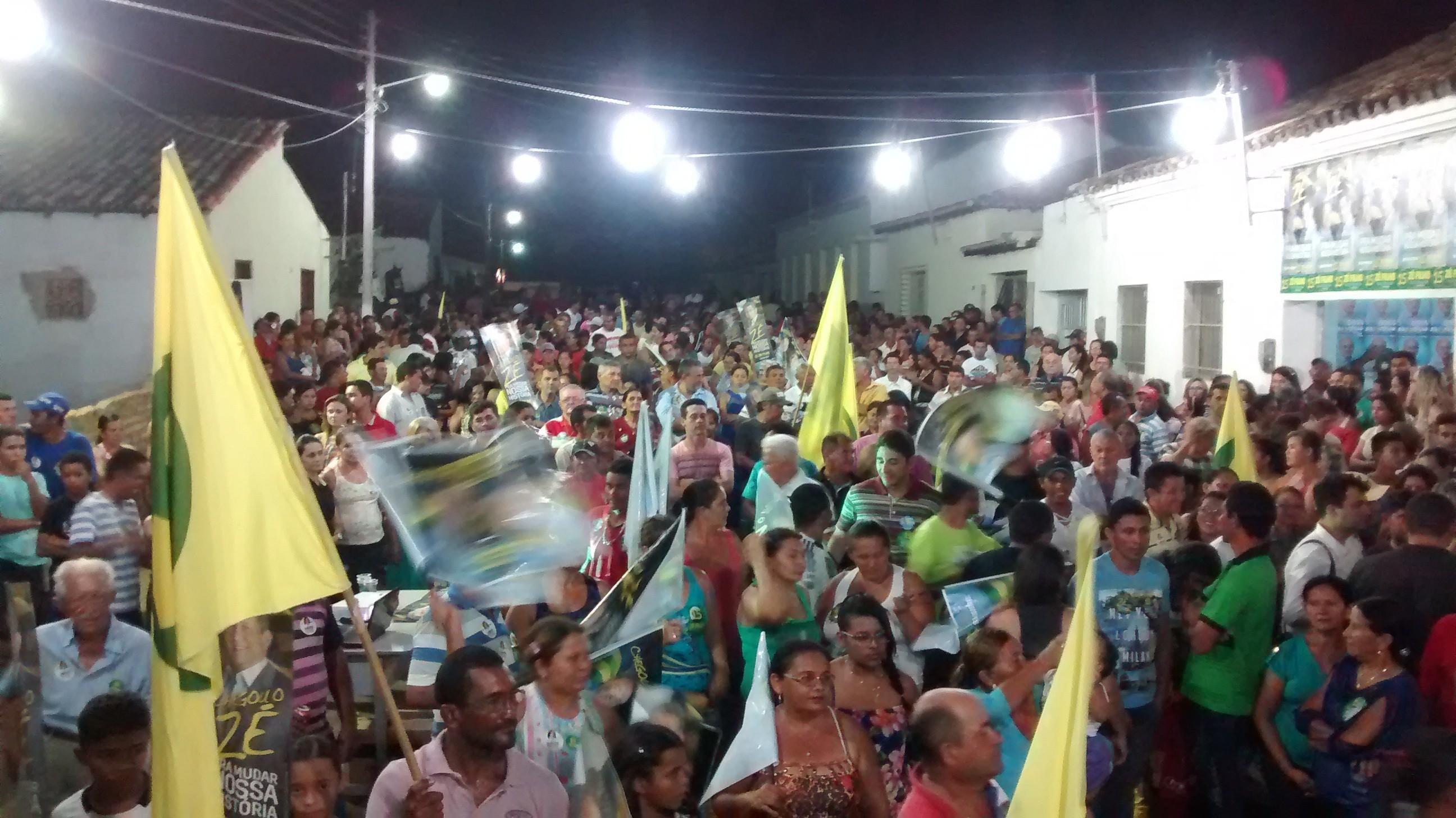 Milhares de pessoas na inauguração do comitê dos candidatos de Bernildo Val em Buriti dos Lopes