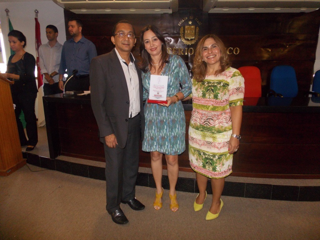 Primeira dama e idealizadora do Projeto Neylivia Oliveira da Costa “Mulher Viva”, Lindyane Batista recebe homenagem do Ministério Público do Estado