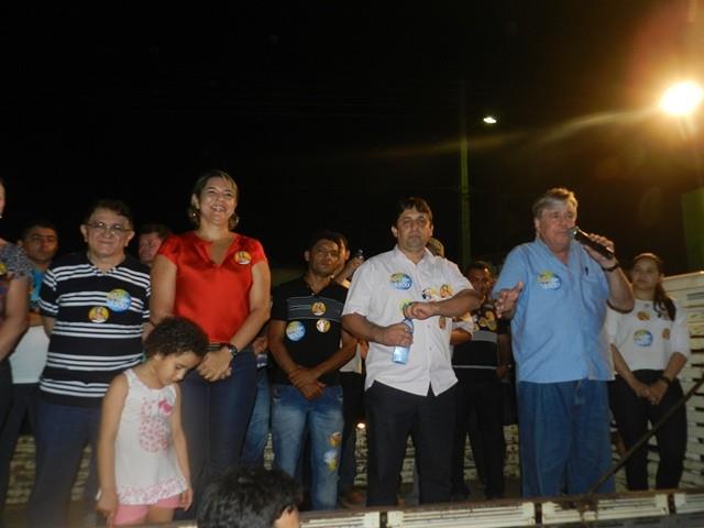 Candita Janainna Marques realiza reunião em Esperantina - Imagem 30