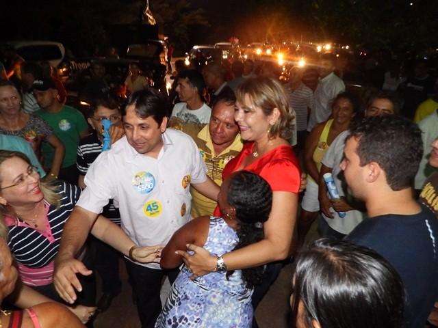 Candita Janainna Marques realiza reunião em Esperantina - Imagem 5