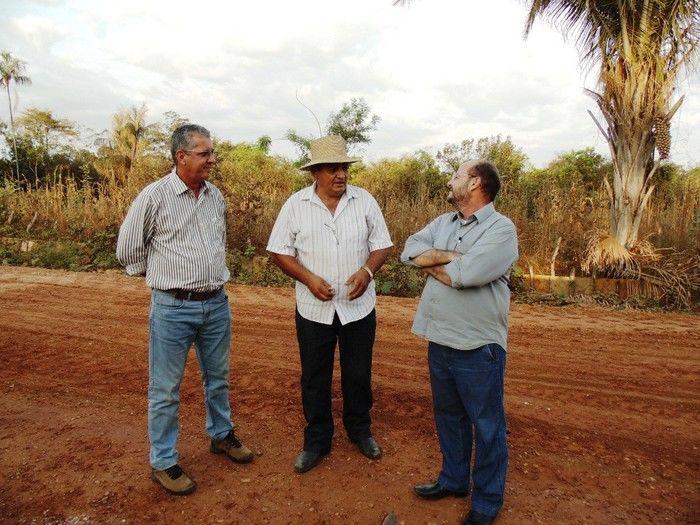 Prefeito Zé Resende recebe representantes da empresa RM responsável pelo asfaltamento da PI 331 - Imagem 3