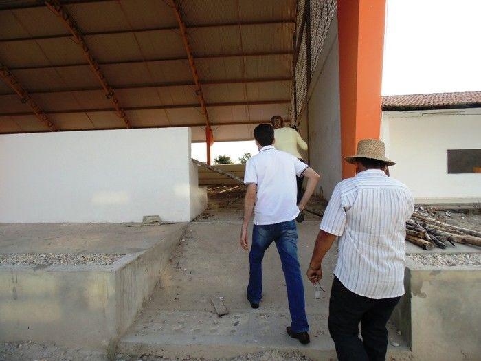 Prefeito Zé Resende acompanha engenheiros do FNDE em visita aos ginásios cobertos - Imagem 10