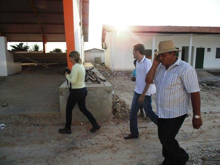 Prefeito Zé Resende acompanha engenheiros do FNDE em visita aos ginásios cobertos - Imagem 9