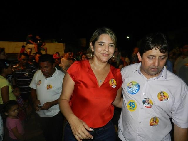 Janainna Marques realiza grande carreata e reunião política em Esperantina - Imagem 40