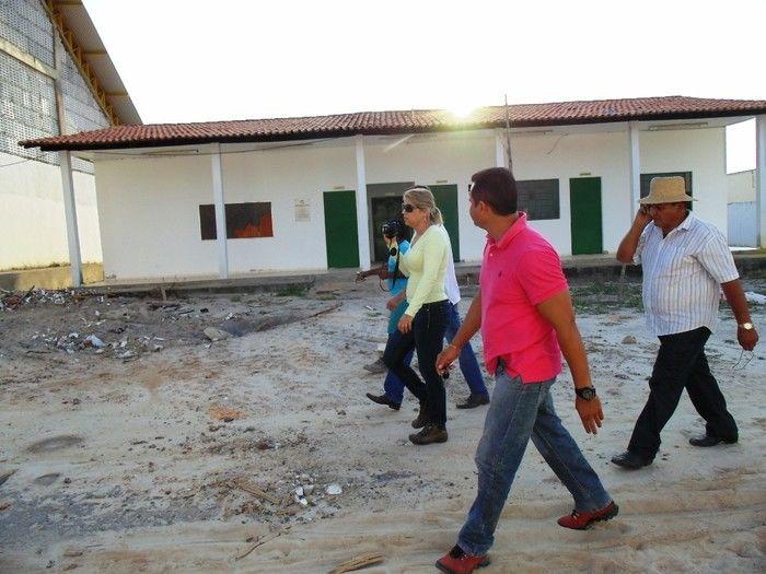 Prefeito Zé Resende acompanha engenheiros do FNDE em visita aos ginásios cobertos - Imagem 8