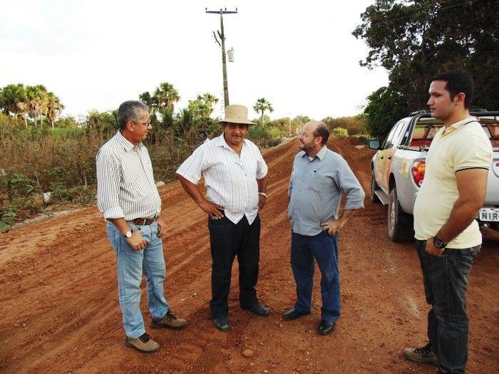 Prefeito Zé Resende recebe representantes da empresa RM responsável pelo asfaltamento da PI 331 - Imagem 5