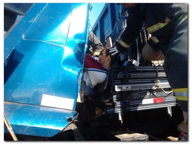 Grave acidente com dois caminhões deixa vítima fatal em Inhuma - Imagem 5