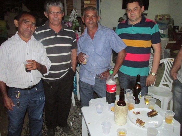 Prefeito: Walter Alencar Faz Homenagem a todos os pais de Agricolândia em Sua Residência     - Imagem 30