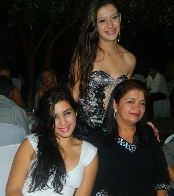 Aniversário de Zayra Meneses comemorado  em grande estilo - Imagem 43