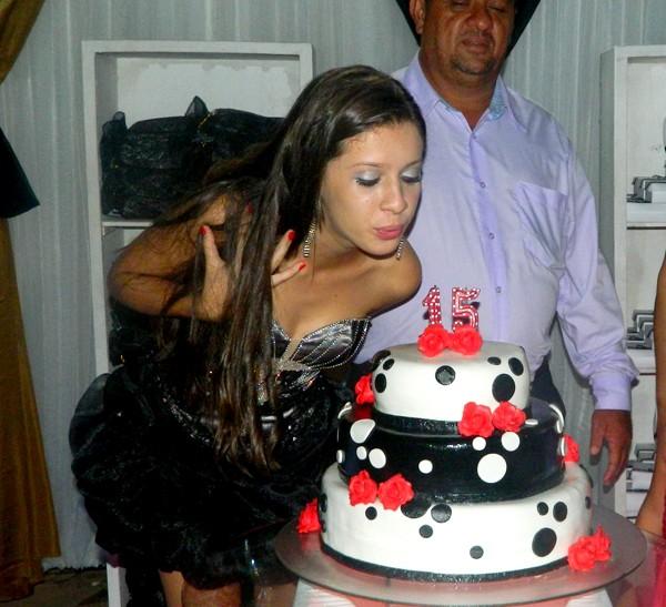 Aniversário de Zayra Meneses comemorado  em grande estilo - Imagem 4